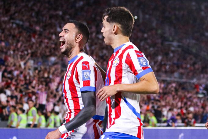 Paraguay se tumbó a la Argentina de Messi 2-1 y se mete en lugares de vanguardia