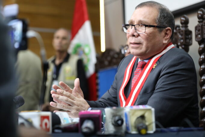 Javier Arévalo: El Congreso ni el Gobierno pueden reformar la legislación penal de manera antitécnica porque podría afectar lucha contra el crimen