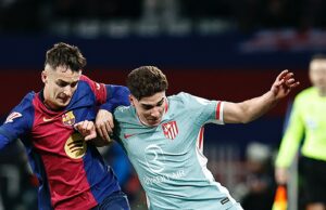 Atlético de Madrid lo ganó en el final al Barcelona 2-1 y es líder de la Liga de España