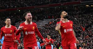 Líder Liverpool venció al Manchester City 2-0 y le sacó 11 puntos de ventaja en la Premier League