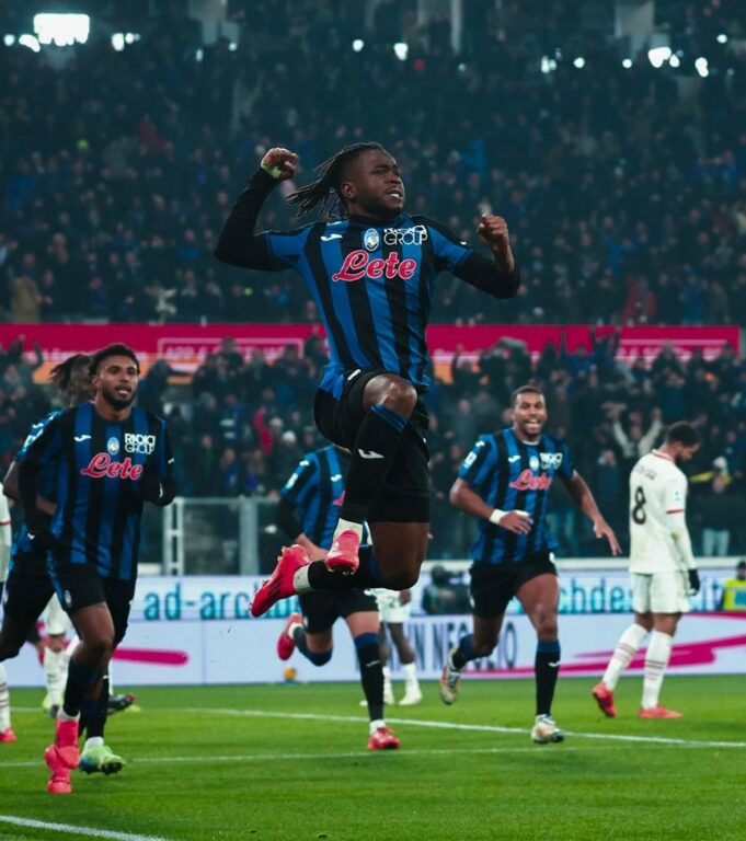 Atalanta es el nuevo líder del Calcio Italiano al vencer al Milán por 2-1