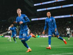 Chelsea amenaza al líder Liverpool en la Premier League tras ganar al Tottenham 4-3
