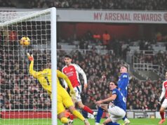 Arsenal trepó al segundo lugar de la Premier League al vencer al Ipswich 1-0