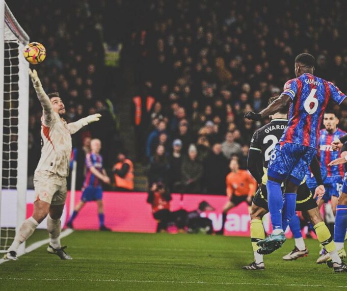 Manchester City volvió a enredar puntos valiosos en la Premier League al quedar 2-2 con Crystal Palace
