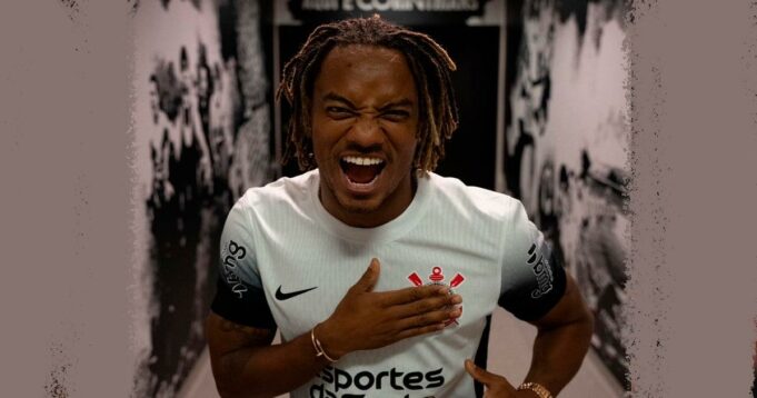 André Carrillo tuvo conversaciones para poder jugar por Universitario