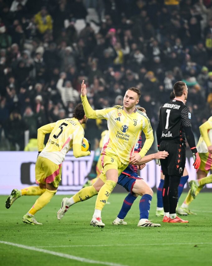 Juventus salvó el invicto en el Calcio Italiano al empatar con Bolonia 2-2