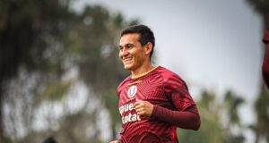 Jairo Vélez entrenó con su nuevo equipo Universitario en Campo Mar