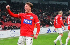 Oliver Sonne anotó gol de empate del Silkeborg ante el Aarhus 1-1 por la Súperliga de Dinamarca