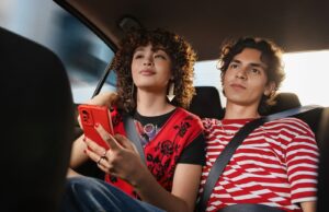 Navidad 2024: 7 consejos para viajar seguro esta temporada de celebraciones