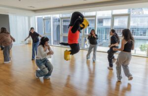 La Universidad de Lima Presenta a Ulises: El Águila que Representa sus Valores