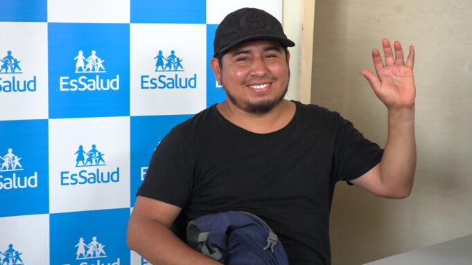 Hazaña médica: EsSalud Almenara reconstruye mano a mecánico con exitoso reimplante de dedos