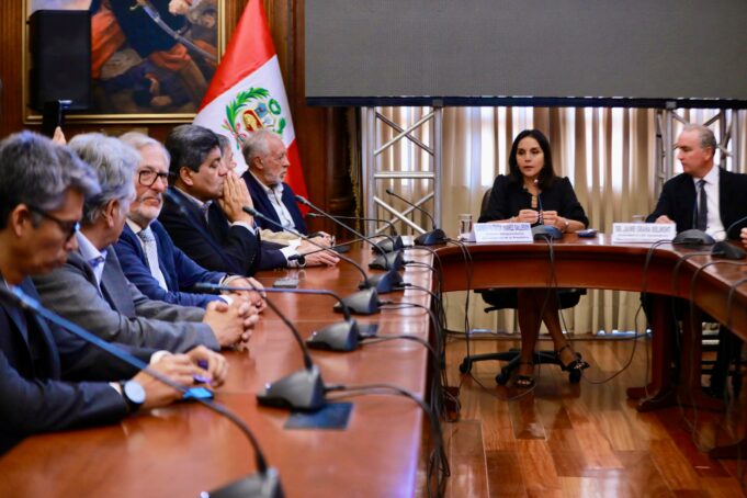 Impulsan moción para declarar el transporte en emergencia