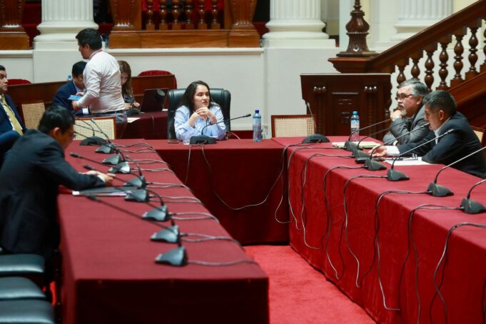 Rechazan proyecto de ley contra la reforma de pensiones