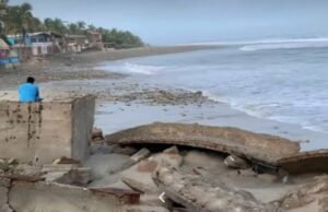 Maretazo desaparece la playa de Máncora: “Donde había arena, ahora hay piedras”