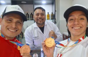 Joaquín Cisneros: Perfumista felicita a campeones de Kickboxing de los Juegos Bolivarianos Ayacucho 2024