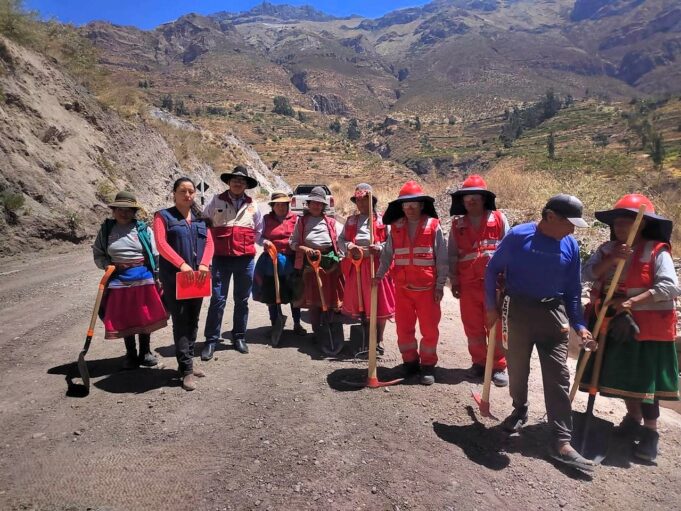 Nuevo rostro lucen caminos rurales en 27 distritos de Ayacucho, Arequipa, Huancavelica y Apurímac