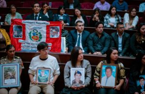 Congresista Alejandro Cavero rinde reconocimiento a los huérfanos víctimas de terrorismo