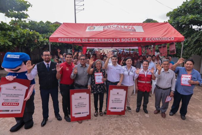Ucayali: Entregan mil 148 títulos de propiedad a familias de la Amazonía que benefician a más de 4 mil personas