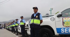 VMT: Alcalde Eloy Chávez entrega camionetas todo terreno a la Policía y serenazgo para fortalecer seguridad ciudadana