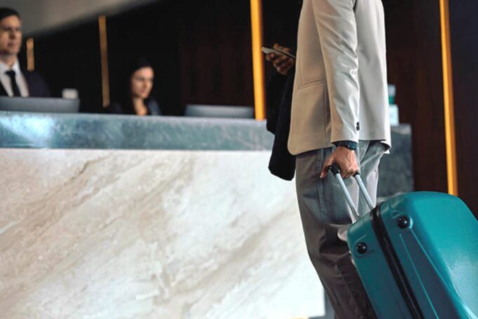 Desde hoy, hospedajes y arrendadores deben registrar a extranjeros en plataforma virtual