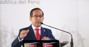 Fiscalía allana casa del vocero presidencial Fredy Hinojosa por caso Qali Warma