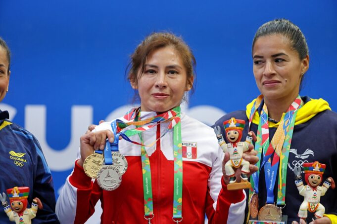 Perú suma 54 medallas y lucha por el primer lugar del medallero en los Juegos Bolivarianos de Bicentenario
