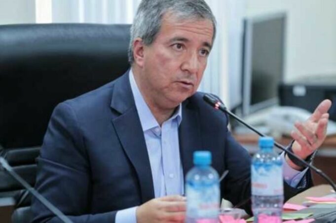 Ministro Raúl Pérez-Reyes intenta desmarcarse de Vizcarra y Odebrecht