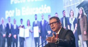 Ministro Morgan Quero aclara que se refirió como «ratas» a los violadores de Niños