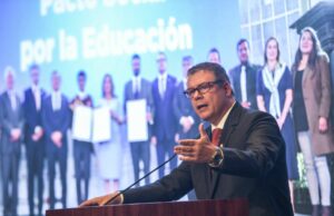 Ministro Morgan Quero aclara que se refirió como «ratas» a los violadores de Niños