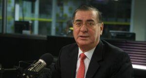 Óscar Valdés: «Me siento preparado para ser presidente de Perú»