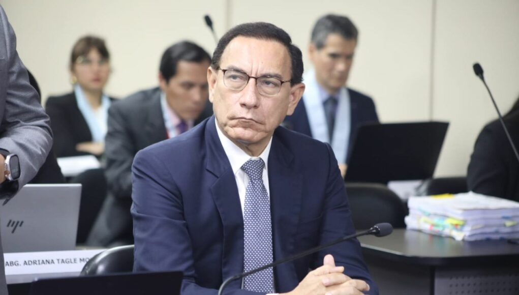 Que tal sinvergüenza:’Lagarto’ Vizcarra intenta culpar de sus males a la presidenta y al congreso