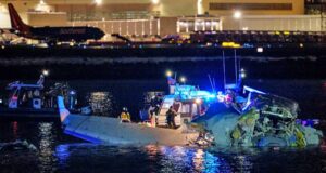 Tragedia en Washington: Recuperan 28 cuerpos de choque entre avión y helicóptero