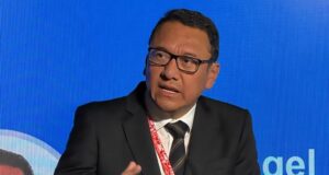 Foro Económico Mundial 2025: Ministro Manero destacó la riqueza en agrobiodiversidad de Perú en evento “Food Forever Experience Davos»