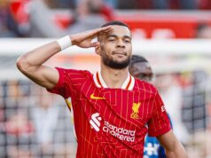 Liverpool sigue firme en la punta de la Premier League al golear al Ipswich 4-1