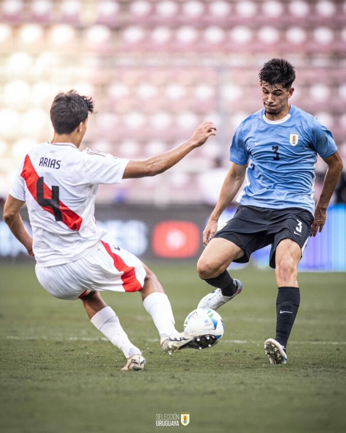 Perú cerró con nueva derrota ante Uruguay por 2-0 su actuación en Sudamericano Sub 20