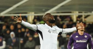 Nápoles es el nuevo líder del Calcio Italiano al golear a Fiorentina 3-0