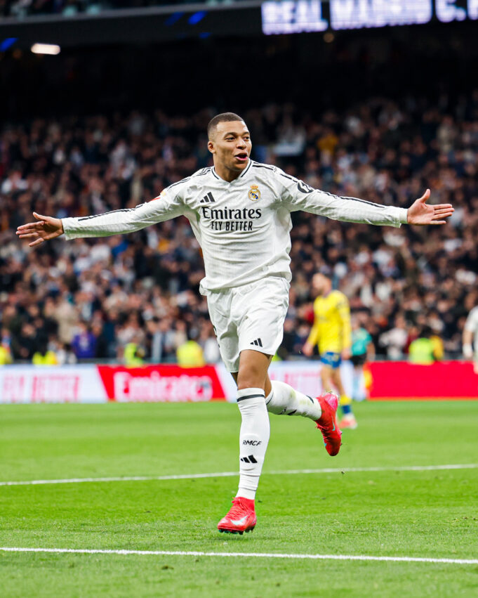 Real Madrid volvió a la punta de la Liga de España tras golear a Las Palmas 4-1