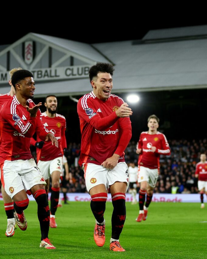 Manchester United le ganó al Fulham 1-0 con tanto del argentino Lisandro Martínez