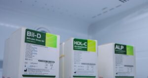 Diris Lima Centro fortalece el almacenamiento de medicamentos en farmacias y laboratorios con nuevos equipos de cadena de frío