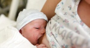 𝙇𝙖 𝙡𝙖𝙘𝙩𝙖𝙣𝙘𝙞𝙖 𝙢𝙖𝙩𝙚𝙧𝙣𝙖 𝙚𝙨 vital en bebés prematuros