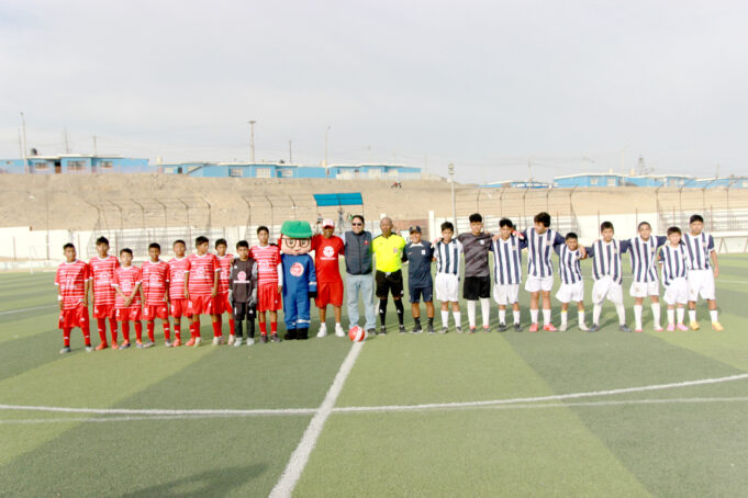 “MÁGICO” GONZALES PREPARA A LOS FUTUROS FUTBOLISTAS EN MARCONA