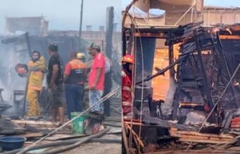 Madre y su hijo de cinco años mueren calcinados tras voraz incendio en el Callao