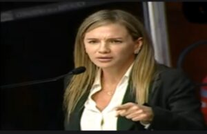 Fiscalía de la Nación presenta denuncia constitucional contra Luciana León por tráfico de influencias