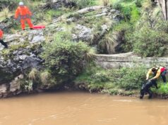 Buzos de la Policía Nacional de Lima viajaron a Huancavelica para buscar a joven madre que se cayó al río Ichu