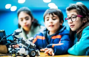 Tecnología y diversión: Estos son los cursos de verano que transformarán las vacaciones de tus hijos este 2025