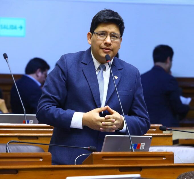 “Retiros de AFP no son la fórmula que debemos esperar como país”