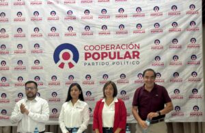 Yonhy Lescano se presenta como precandidato al 2026