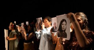 «La Edad de la Ciruela», un viaje a través de los recuerdos de dos hermanas