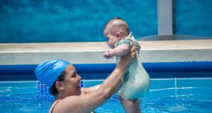 ¡Diversión y aprendizaje en el agua! Talleres de Aquabebé en la Piscina Municipal de Pueblo Libre