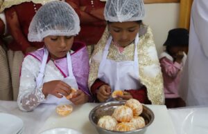 A más de 3500 m s.n.m. minichefs conquistan paladares durante lanzamiento de las vacaciones útiles en el Tambo Sachabamba